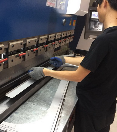 億朋不銹鋼匠人匠心